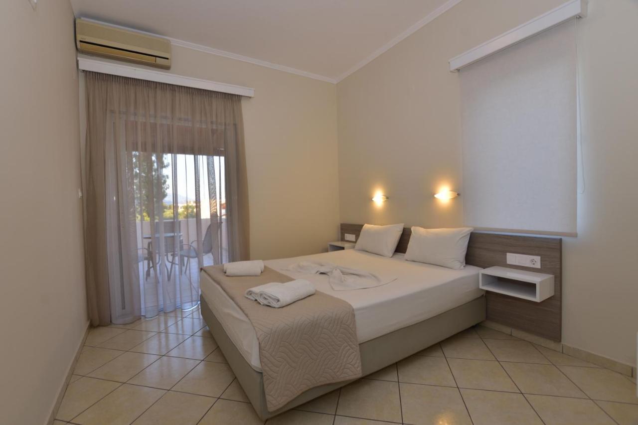 Flisvos Rooms Palaiochora Exterior foto