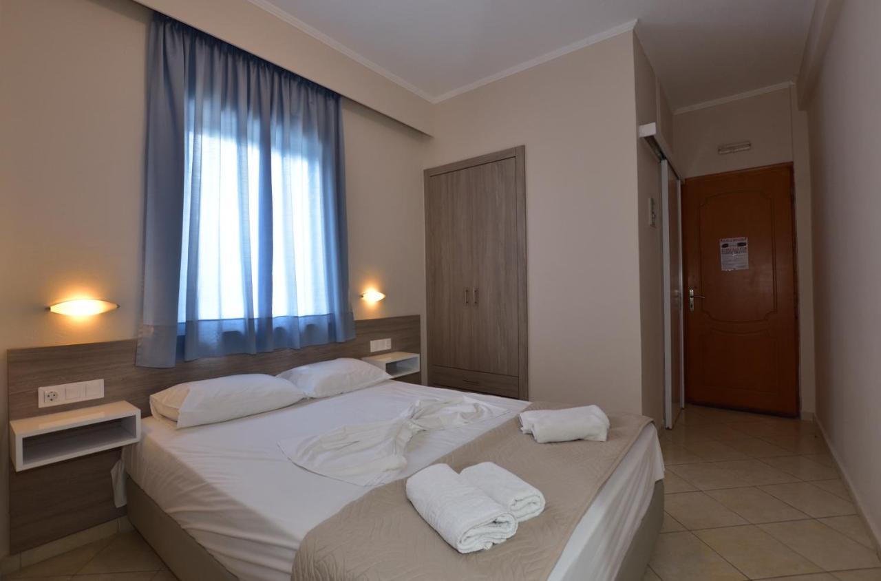 Flisvos Rooms Palaiochora Exterior foto