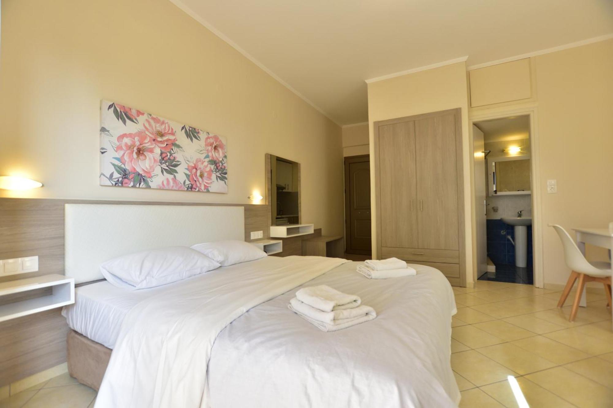 Flisvos Rooms Palaiochora Exterior foto