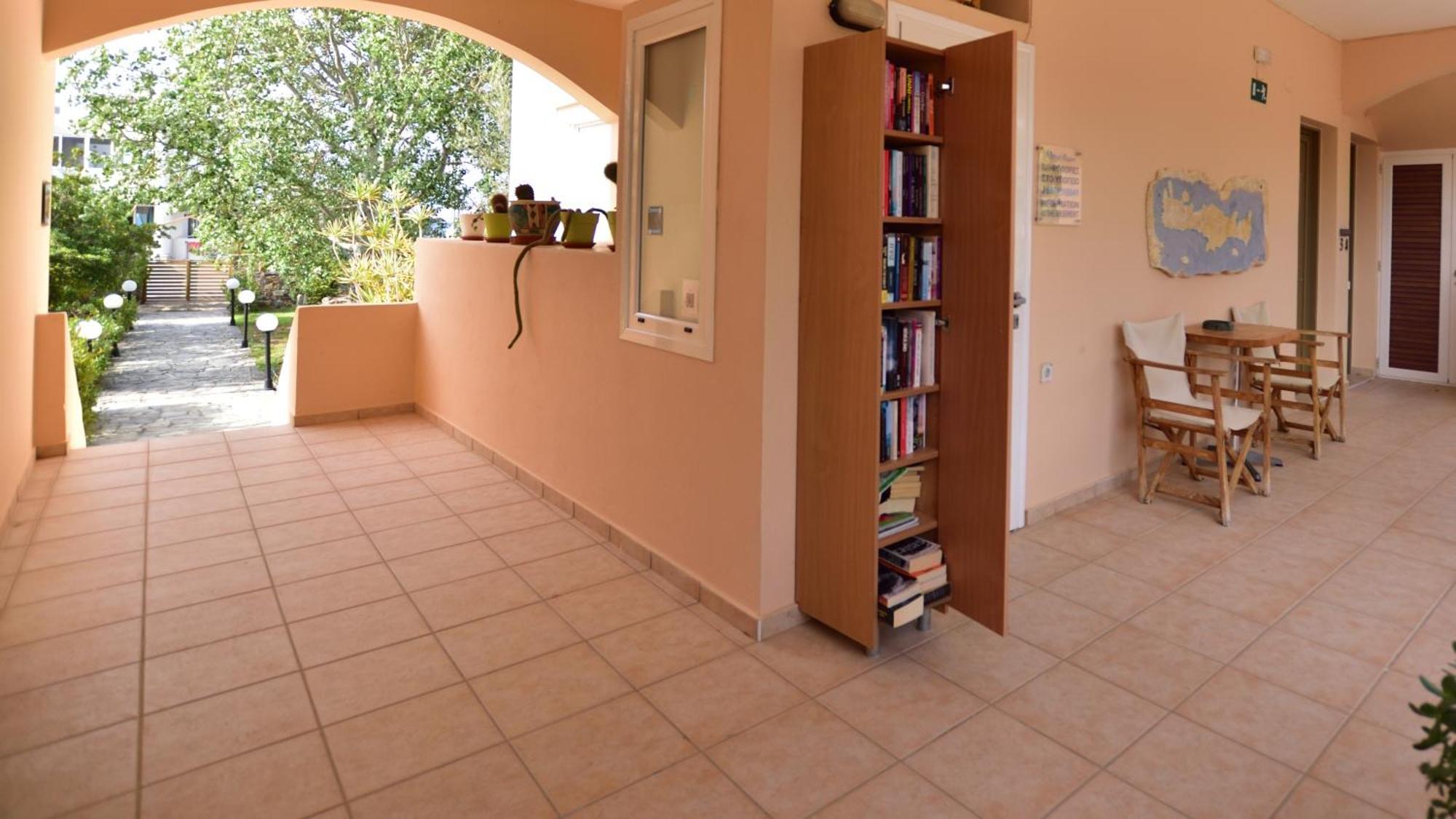 Flisvos Rooms Palaiochora Exterior foto
