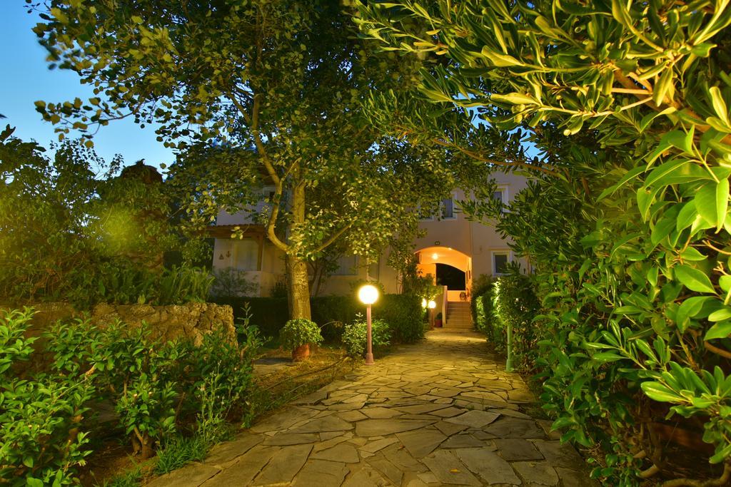 Flisvos Rooms Palaiochora Exterior foto